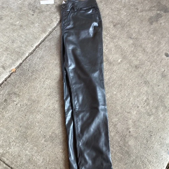 NWT Chicos Faux Leather Jean - Picture 9 of 13